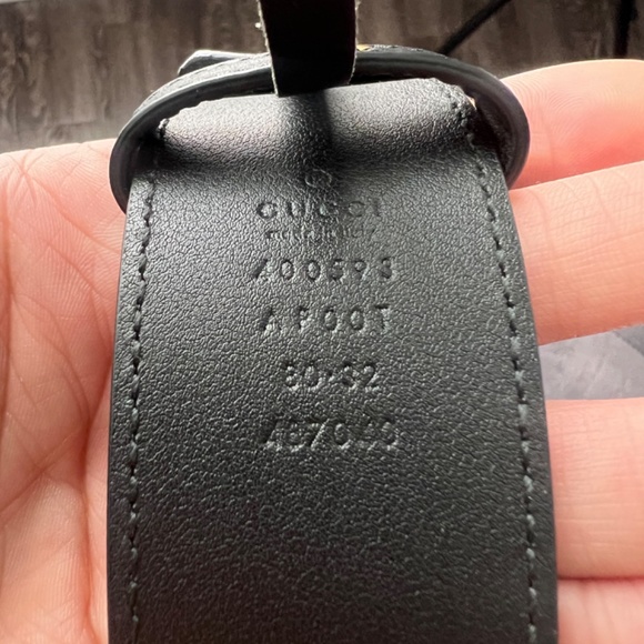 Leather Gucci Belt with Double G Buckle - Picture 4 of 4